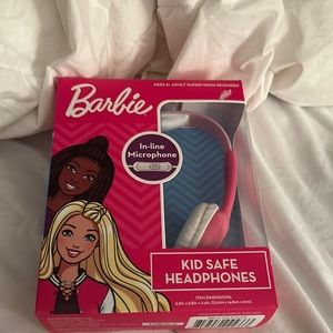 Unopened Barbie headphones !!